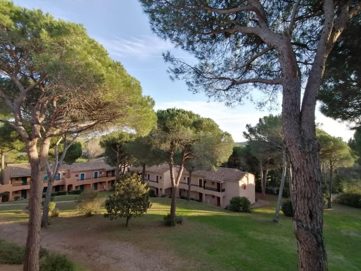 Residences Du Golf Saint-Raphaël Екстериор снимка