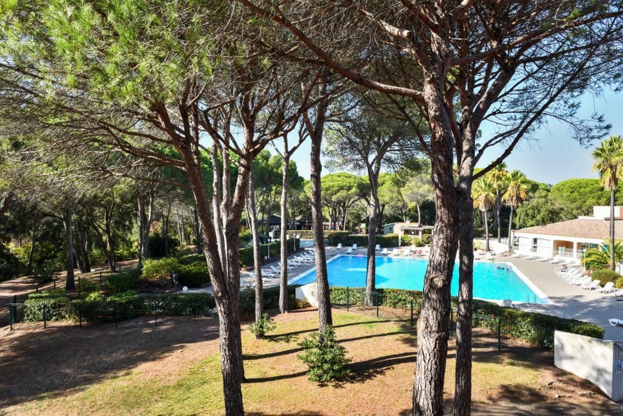 Residences Du Golf Saint-Raphaël Екстериор снимка